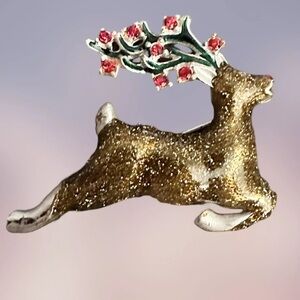 Nancy Rise NR Brooch
Christmas Reindeer Rudolph - Vintage Gold Deer Rhinestone